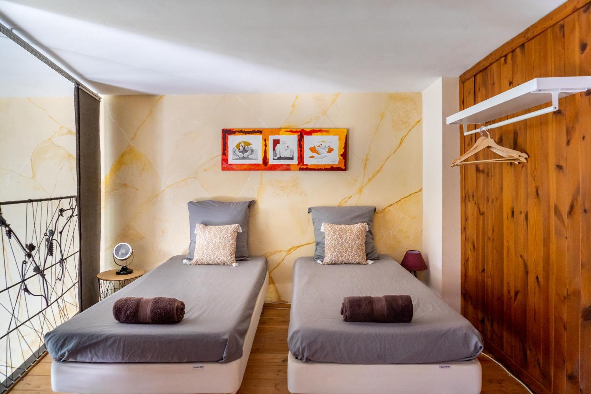 Villa Ultimate Relaxation For Family Or Group At Renowned Couvent Des Ursulines, A Tranquil Escape In Historic Pézenas Habitación foto