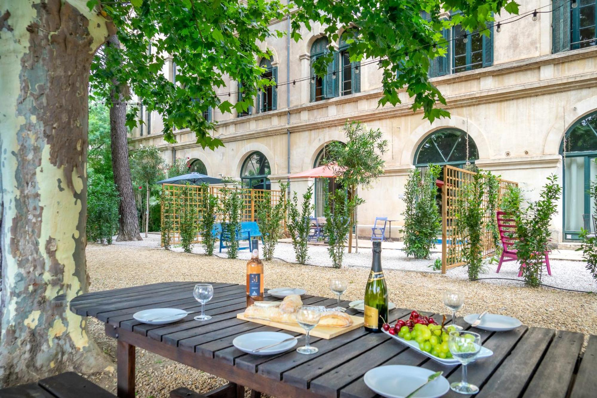 Villa Ultimate Relaxation For Family Or Group At Renowned Couvent Des Ursulines, A Tranquil Escape In Historic Pézenas Habitación foto